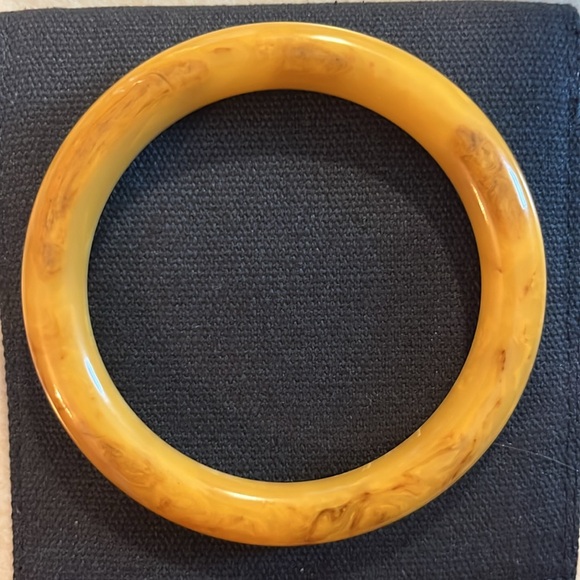 Bakelite Bangle - Picture 2 of 2